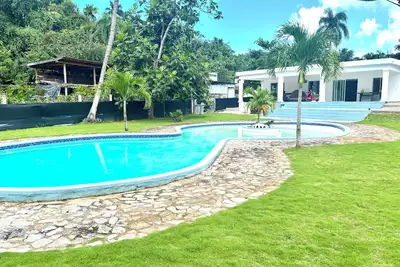 Image de Villa avec piscine lagon à 10 minutes du centre