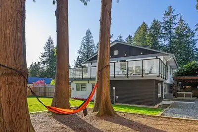 Image de Bunny Bliss - Lower Level, HotTub, FirePit, Theatre