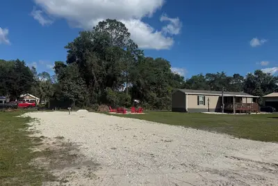 Image de Terrific camping site inSatsuma perfectfor your outdoor adventure. Near the river