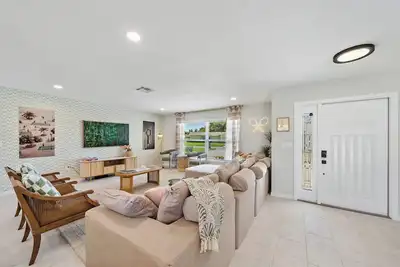 Image de Match Point Stay – 6 Min to Img Academy – Luxury Tennis Home w/ Pro Shop