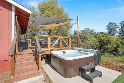 Image de Ranch-Style Retreat w/ Hot Tub, Game Room & Views!