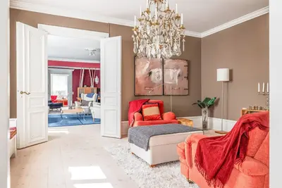 Image de Elegant 8br Mansion Retreat