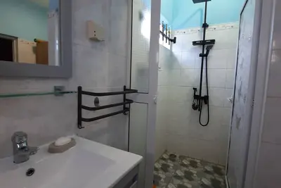 Image de Loue appartement pour 4 personnes, à  environ 15 minutes de marche de la plage.