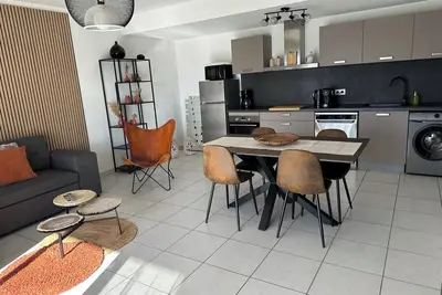 Image de Face au Jura, appartement 70m² à 10 minutes de Genève pour 1 à 6 personnes