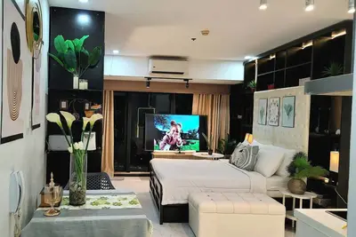 Image de Stunning Studio With Awesome Balcony & 65\" Tv &Karaoke