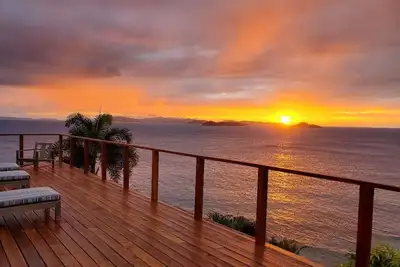 Image de 2-bedroom villa in Vg; deck, pool, garden; endless ocean views; steps from beach
