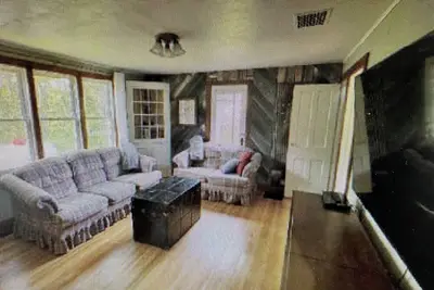 Image de Charming 3-bedroom pet-friendly house on private farmland in beautiful Mondovi.