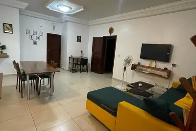 Image de A quiet, secure, and comfortable apartment with a terrace in the heart of Cocody