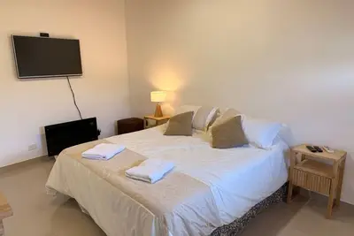 Image de Ezeiza Victoria Barrio Uno, only 5' min from Ezeiza airport.
