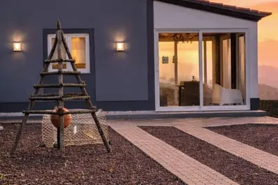 Image de Sunset House, Sublime