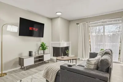 Image de Refined Dallas 1br|Pool+Gym|Galleria|20 Min to Dt