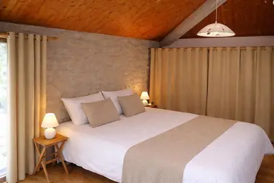 Image de Gîte Rocamadour 11 pers, maison en pierre avec jardin clos, calme nature