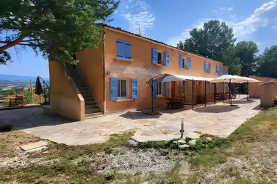 Image de Appartement « Bella Vista - La Belle Vie » avec vue montagne, piscine partagée et terrasse privée