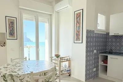 Image de M449 – Marcelli, three-room apartment with parking space and shared beach