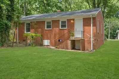 Image de Serene 2-bedroom Apartment in Downtown Durham