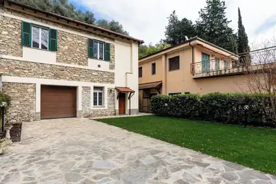 Image de Belle maison de vacances pour 7 personnes avec Wifi, patio et vue panoramique