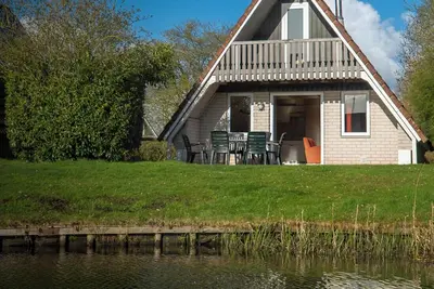 Image de Water, nature, tranquility. Relax completely in our cottage in Gramsbergen