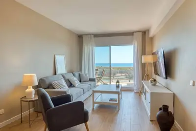 Image de Port Pals A : Charmant appartement en première ligne de mer avec piscine commune
