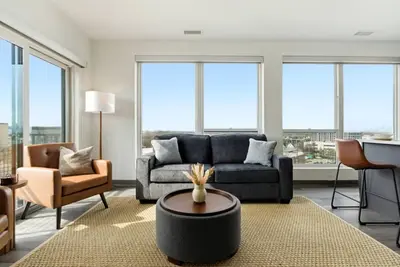 Image de Cozy & Central Two Bedroom Two Bathroom