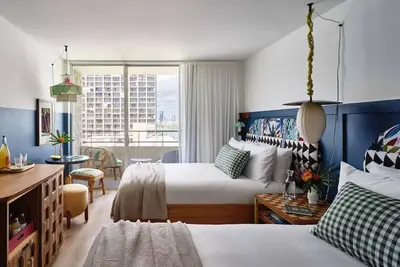 Image de Wayfinder Waikiki | 2 Double Lanai | Design Hotel, Saltwater Pool, Local Art