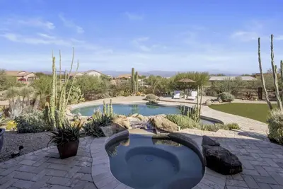 Image de Ranch Road Desert Oasis