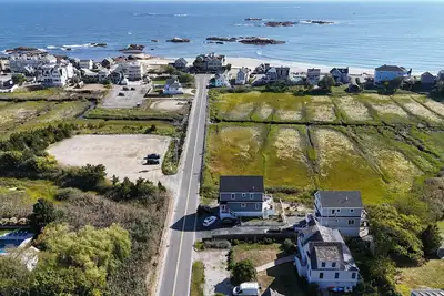 Image de Minot Beach House - Short Walk to the Beach