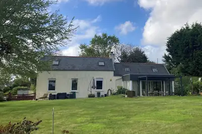 Image de Direction Zénithude : Maison à la campagne, la mer à proximité en Finistère nord