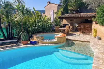 Image de Villa 7 pers piscine jacuzzi privatif proche de Cannes