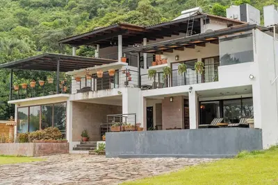 Image de Stunning home in Valle De Bravo with lake view