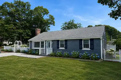 Image de 3-bedroom, 2 bath Popponesset Cottage with Ac - walk to beach and The Spit