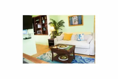Image de Lavendar Palms - Cozy 1-Br studio near Christiansted w/Ac, views of N & S shores