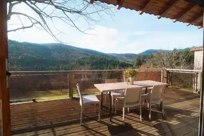 Charmant gîte de 200m2, piscine & forêt