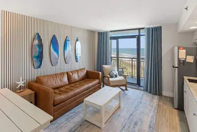 Image de Oceanfront Condo with Sunrise Views