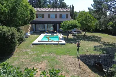 Image de Maison 3 chambres, jardin, piscine privée. Sud Ardèche, proche de Barjac,