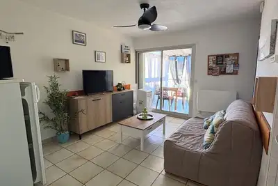 Image de T2 vue mer, résidence privée avec parking sécurisé. Accès direct à la plage.