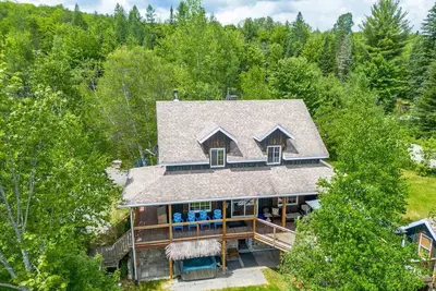 Image de Waterfront 4br Chalet: Hot Tub, Kayak, 1h Mtl