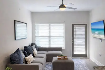 Image de Frisco 2bd Gem Near Legacy West & The Star Area