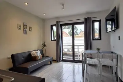 Near Central Park, comfortable, safe, and practical 🏡✨