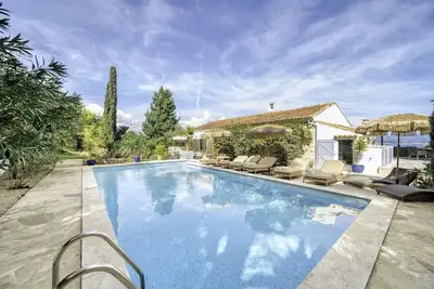 Image de Mayflower villa vue mer avec 2 piscines et position centrale