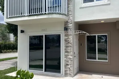 Image de Spacious Modern 3br Townhome in Homestead