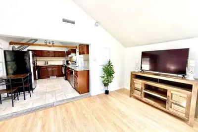 Image de Charming cottage in beautiful Redding minutes from Ridgefield, Wilton & Danbury