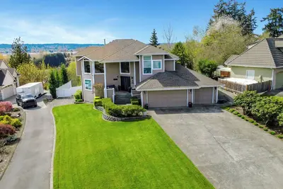 Image de World Cup Basecamp. Sleeps 9. Luxe Mtn Views.