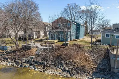 Image de LAKEFrontT! Private Dock! Water toys! Sleeps 17!