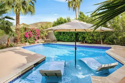 Image de Bright Phoenix Oasis w/Private Pool & Mtn Views