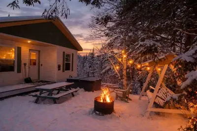 Image de Charlevoix - Chalet avec Spa, Bbq, Foyer & Nature