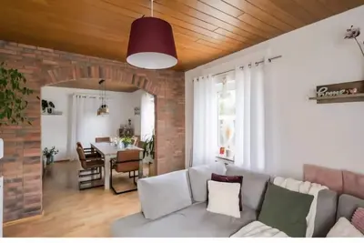 Image de Appartement « Belle location de vacances 100 m² » avec terrasse privée, jardin commun et Wi-Fi