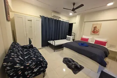 2bhk Service Apartment In Dadar - 402