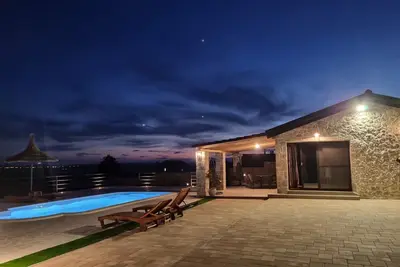 Image de Holiday Home A&M with pool and lakeview