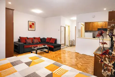 Image de Modern Apartment w/ Balcony • 7 min Beach • Near Center of Budva • Flat surface