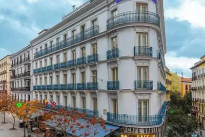 Image de Luxury Designer Apartment with Balcony Views of Puerta del Sol